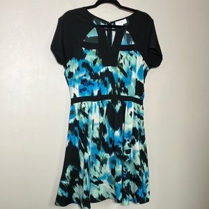 Dress short sleeve neckline cutout fit and Flare  summer party women’s size M